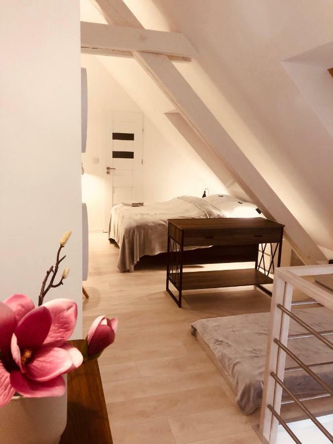 Apartment 444 No.1 *