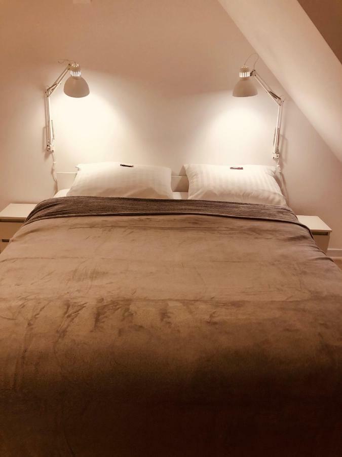 Apartment 444 No.1 *