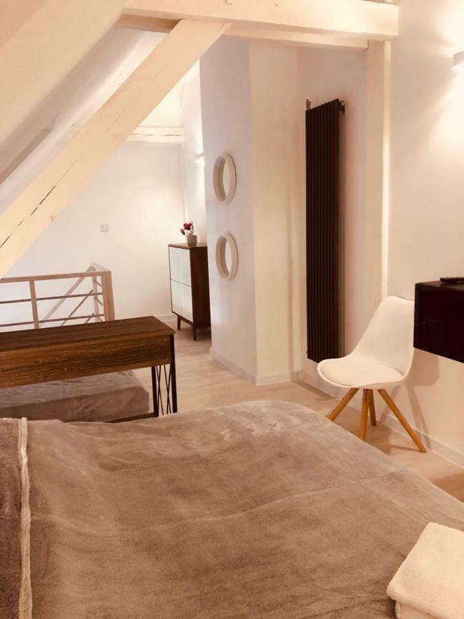 Apartment 444 No.1 *