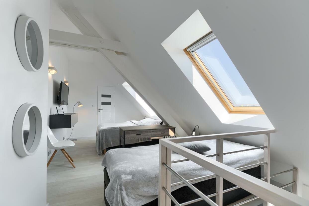 Apartment 444 No.1 *